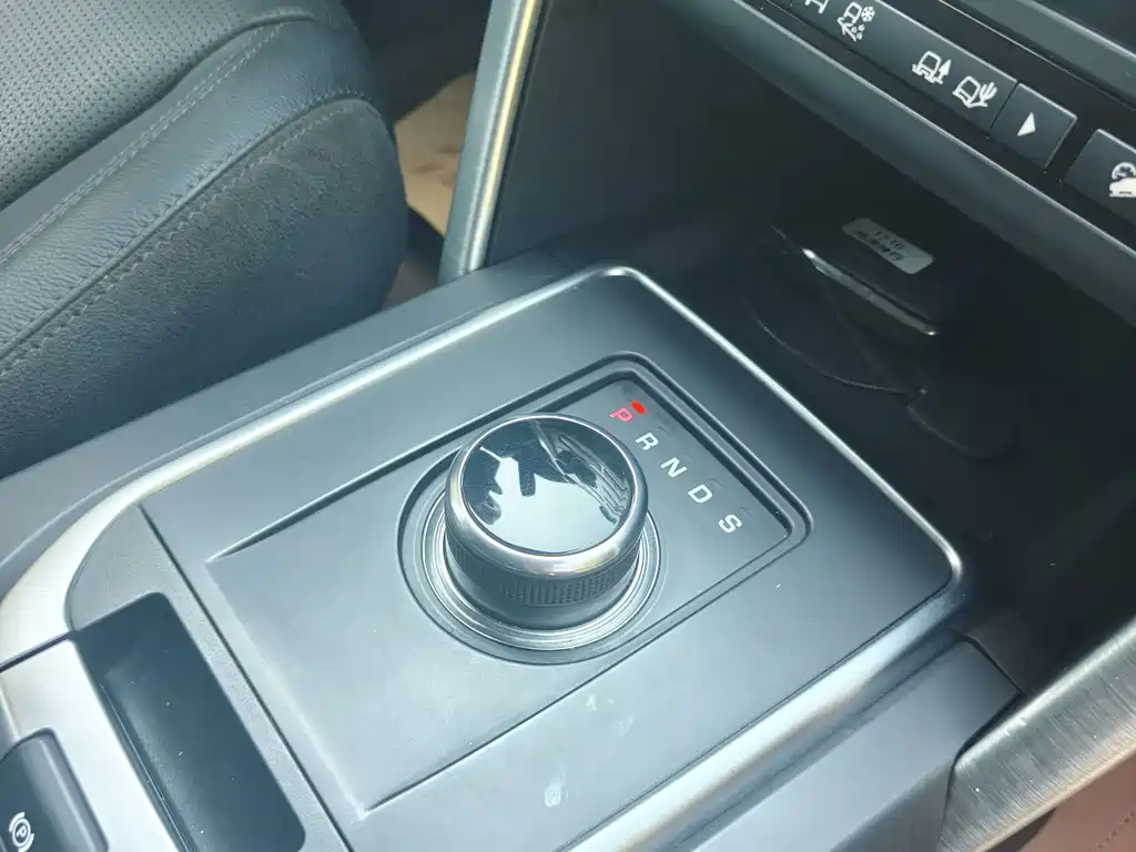 Land Rover Discovery Sport — миниатюра 9