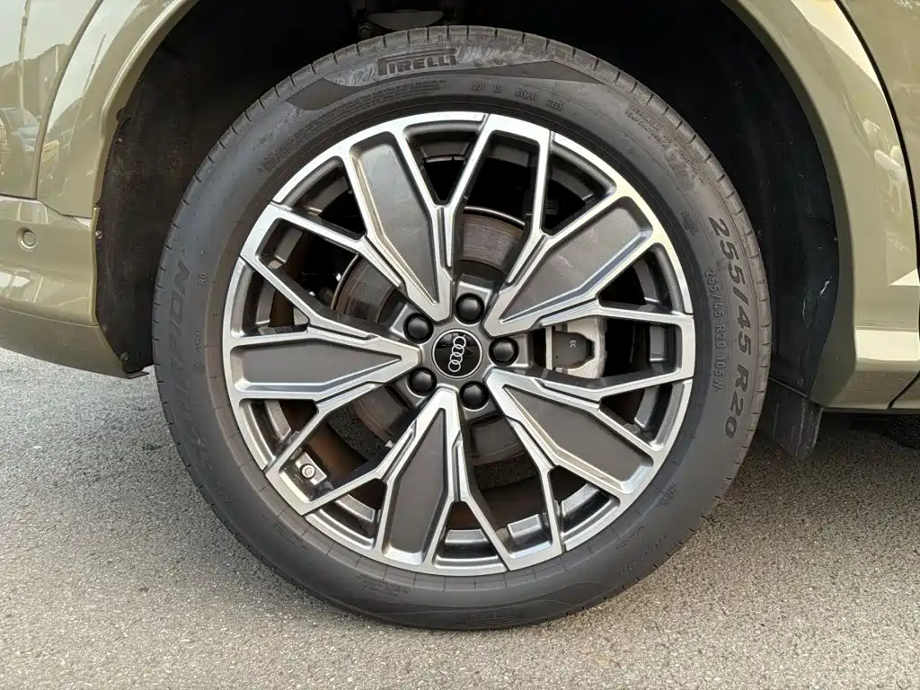 Audi Q5L — миниатюра 11