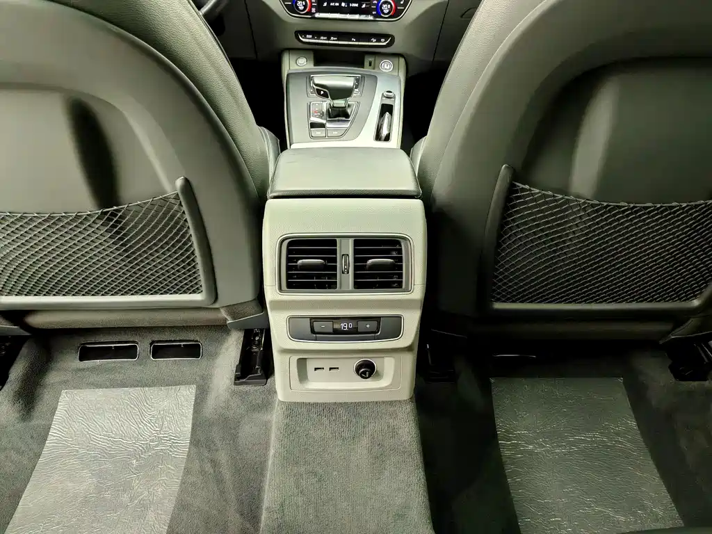 Audi Q5L — миниатюра 13