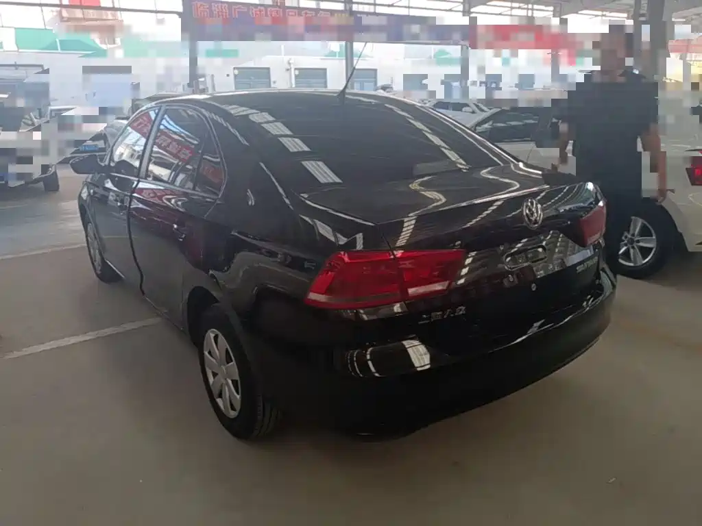 Volkswagen Santana — миниатюра 5