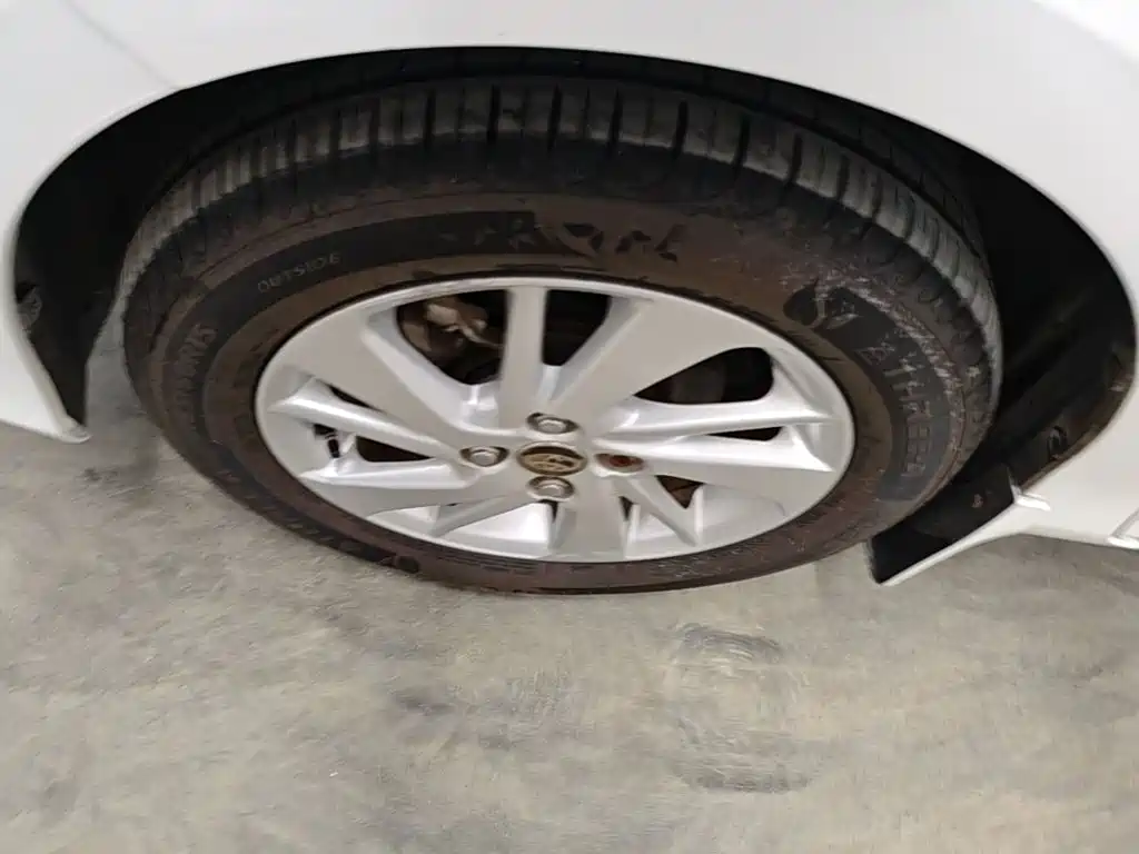 Toyota Yaris L — миниатюра 23