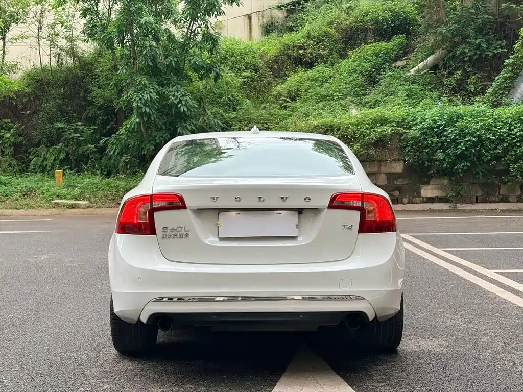 Volvo S60 — миниатюра 10