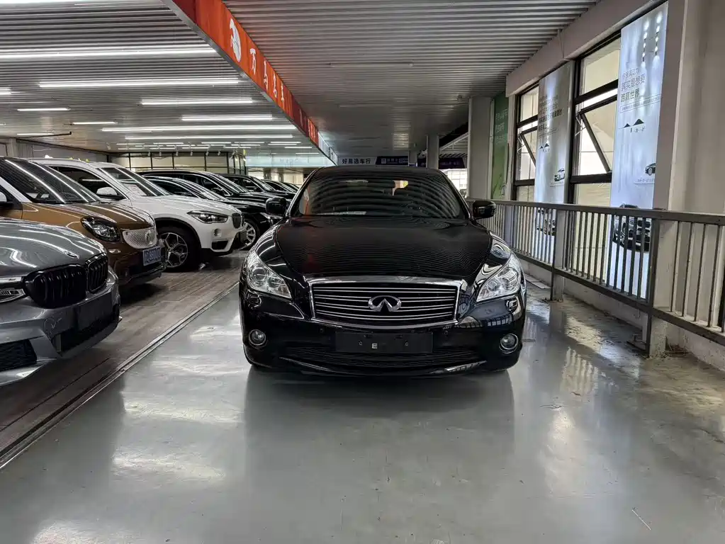 Infiniti Q70 — миниатюра 2
