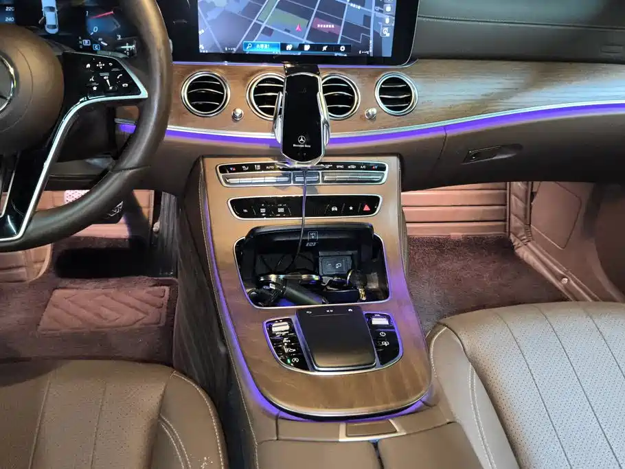 Mercedes-Benz E-Class — миниатюра 16