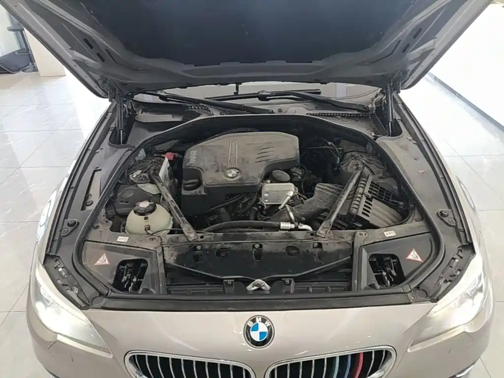 BMW 5 Series (Import) — миниатюра 20