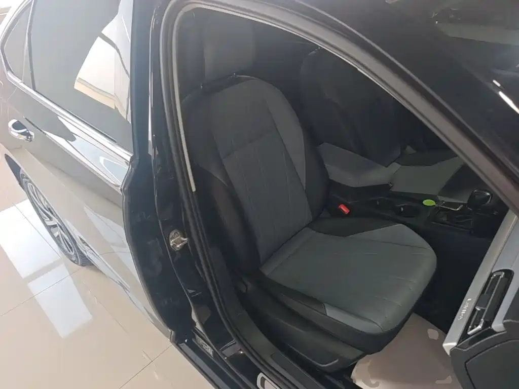 Volkswagen Lavida — миниатюра 25