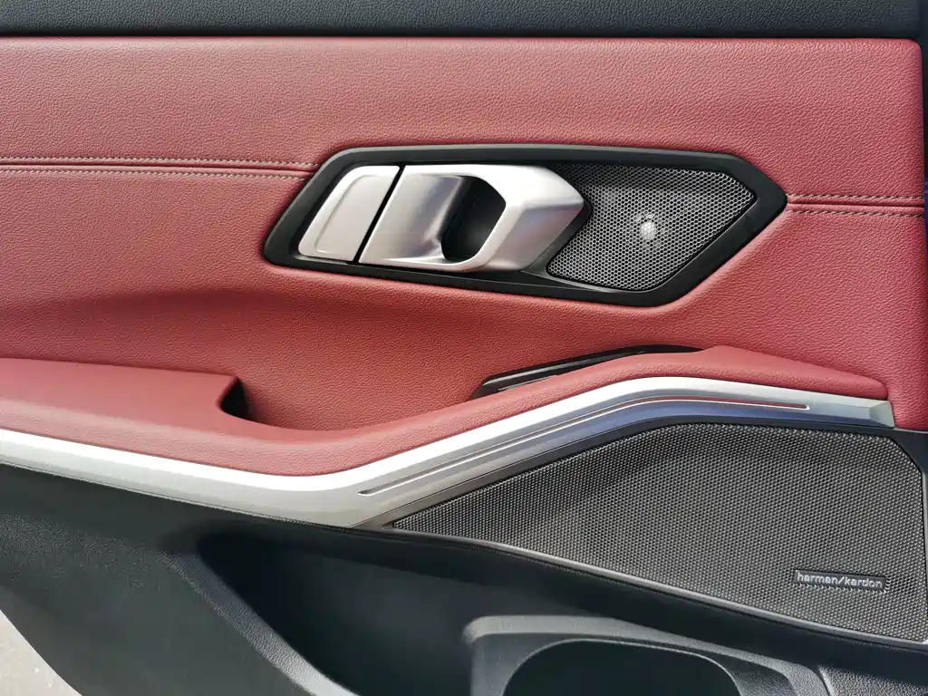 BMW 3 Series — миниатюра 24