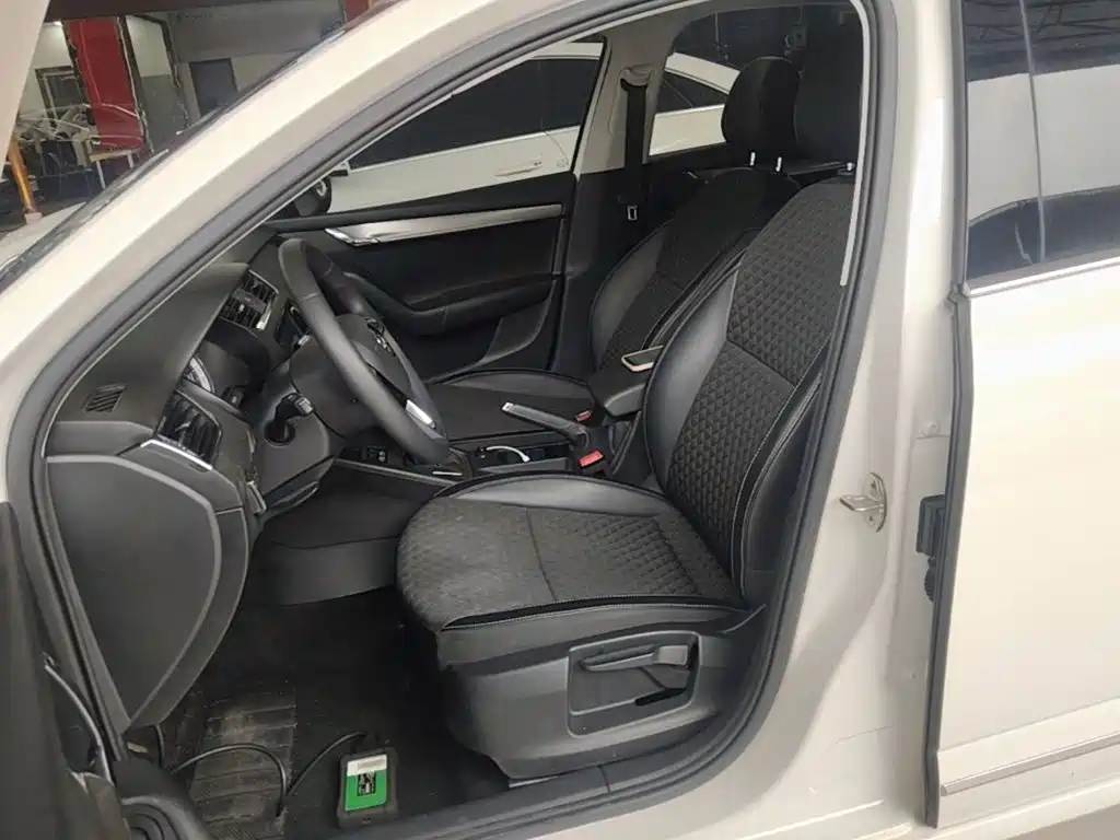 Skoda Octavia — миниатюра 15