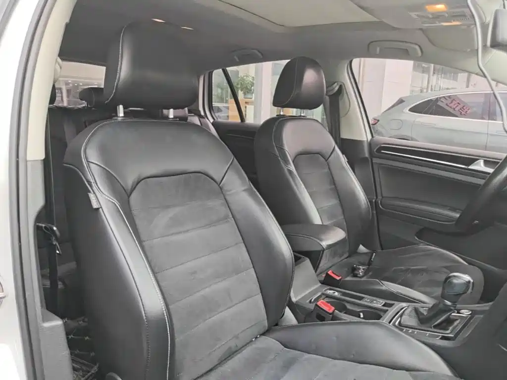 Volkswagen Golf — миниатюра 25