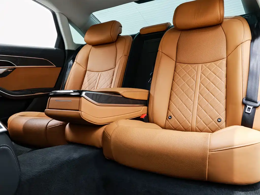 Audi A8 — миниатюра 12