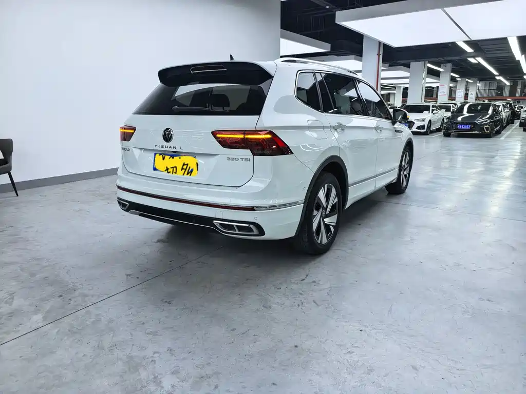 Volkswagen Tiguan L — миниатюра 15