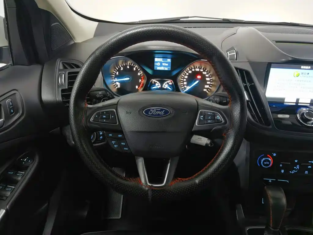 Ford Kuga — миниатюра 11