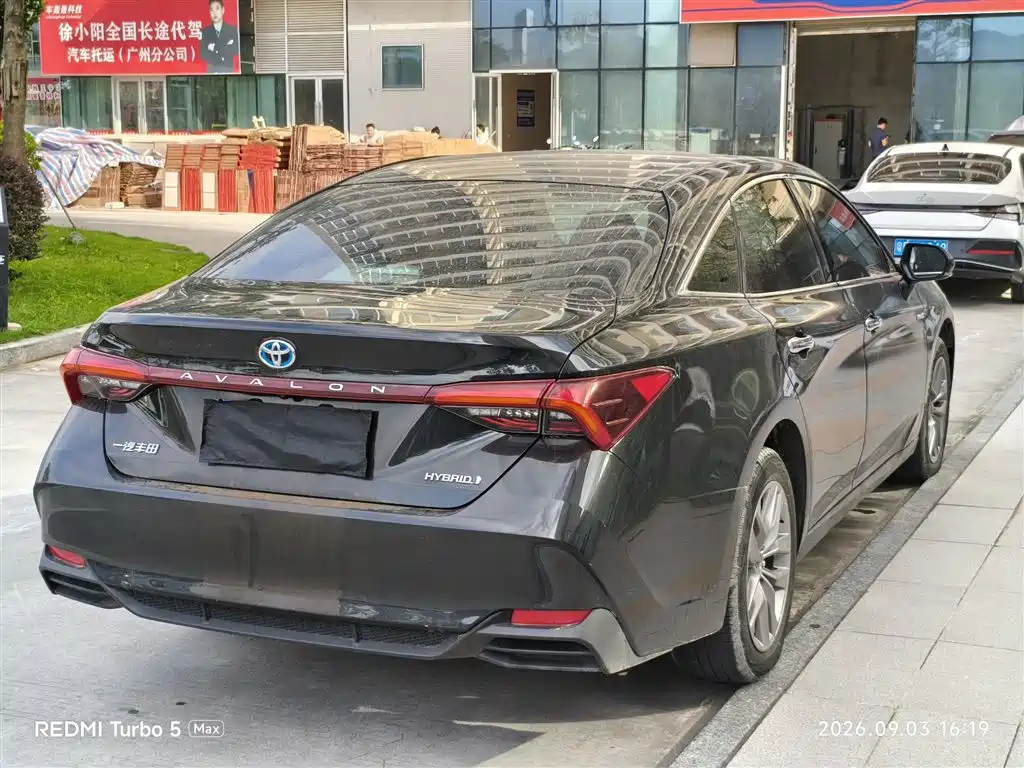Toyota Avalon — миниатюра 9