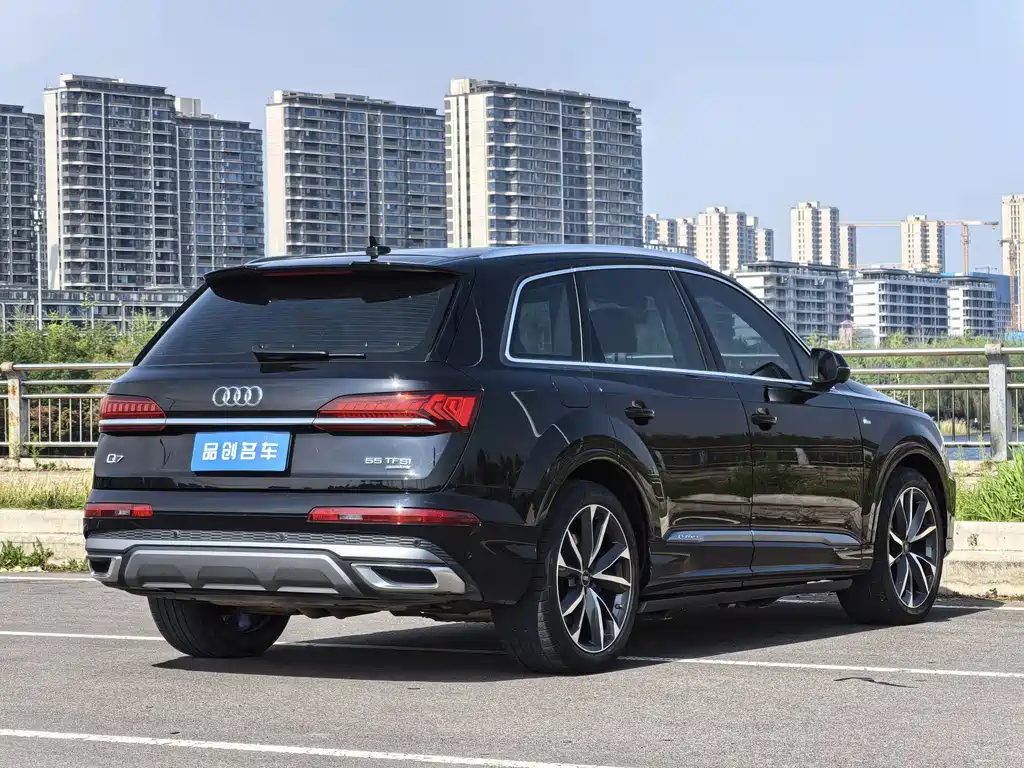 Audi Q7 — миниатюра 7