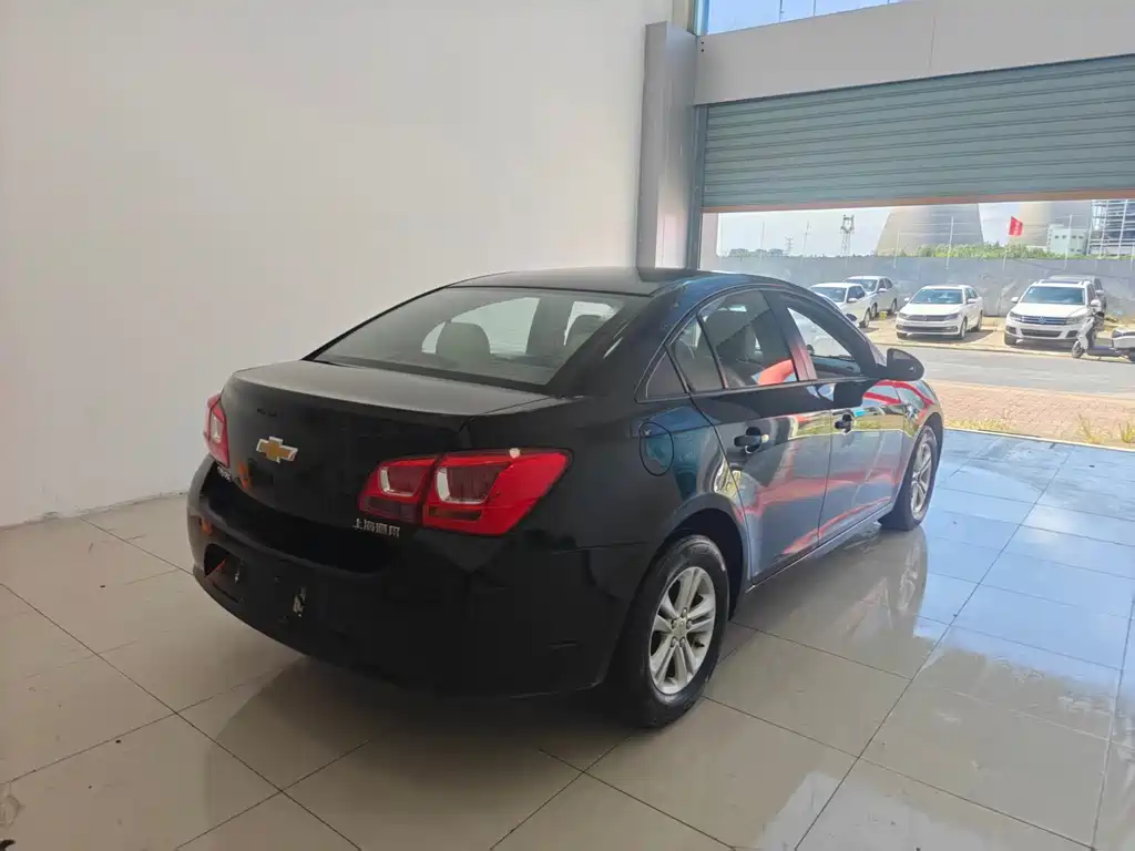 Chevrolet Cruze — миниатюра 16