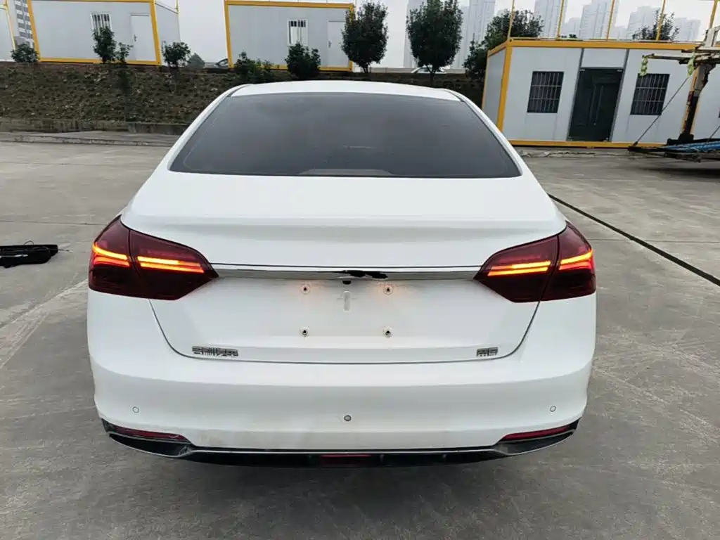 Geely Emgrand — миниатюра 6