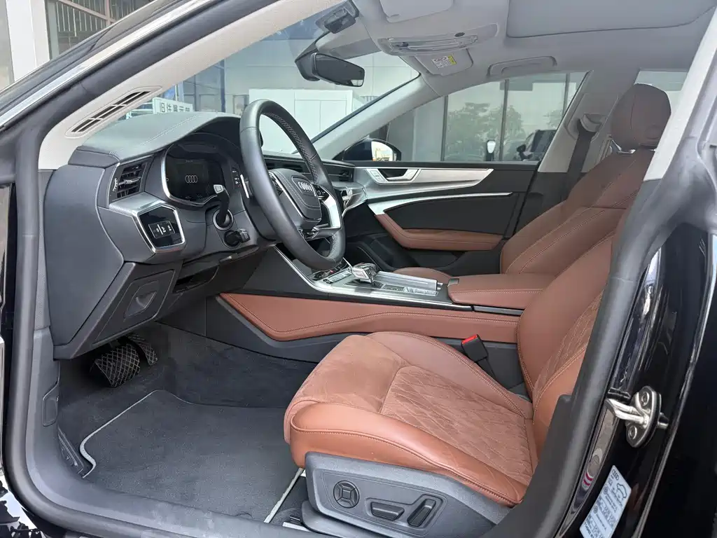 Audi A7L 2025 45 TFSI quattro
