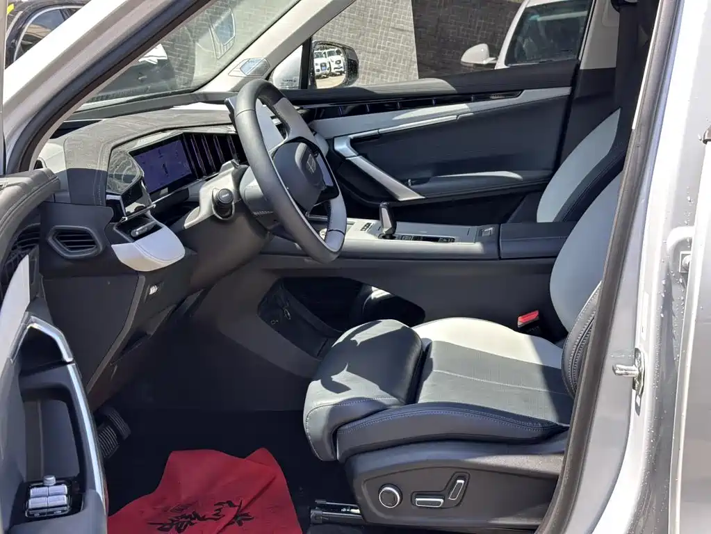 Geely Boyue L — миниатюра 4