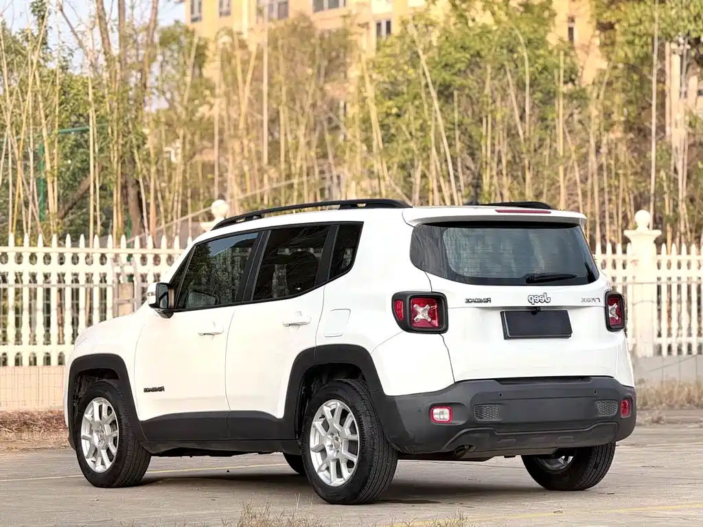 Jeep Renegade 2019 220T AT Lead