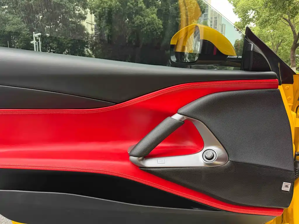 Ferrari 812 — миниатюра 11