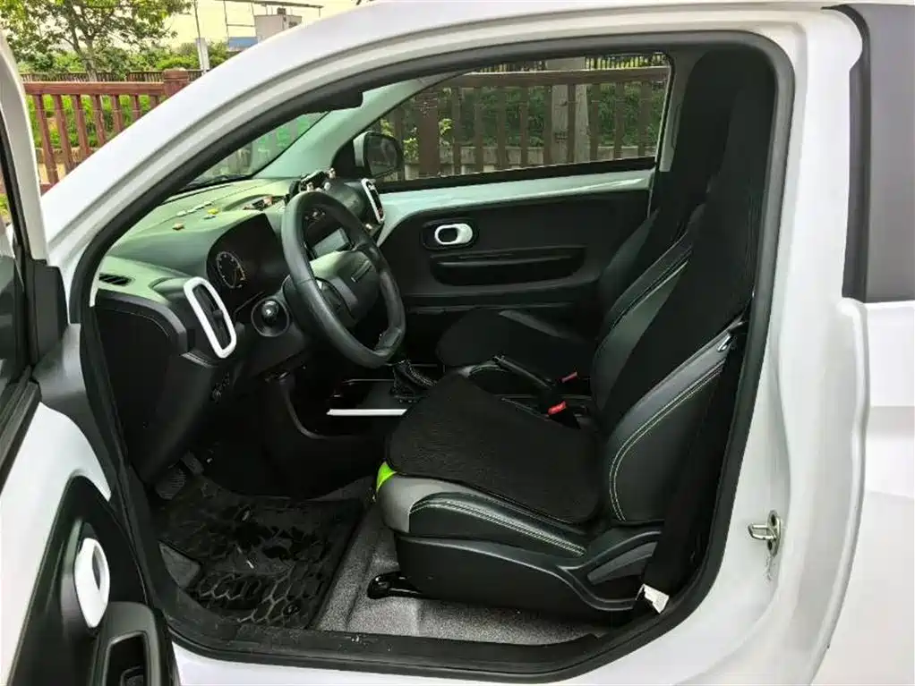 Roewe Clever 2021 302km