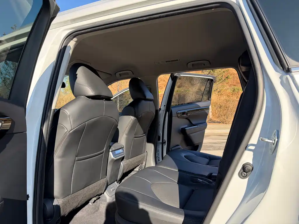 Toyota Highlander — миниатюра 13