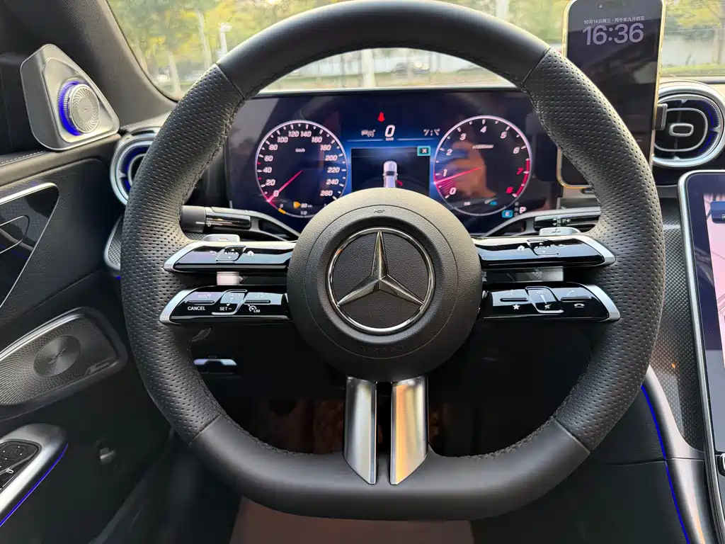 Mercedes-Benz C-Class — миниатюра 14