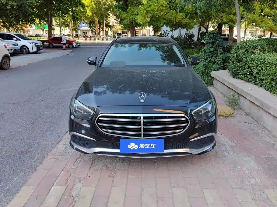 Mercedes-Benz E-Class — миниатюра 2
