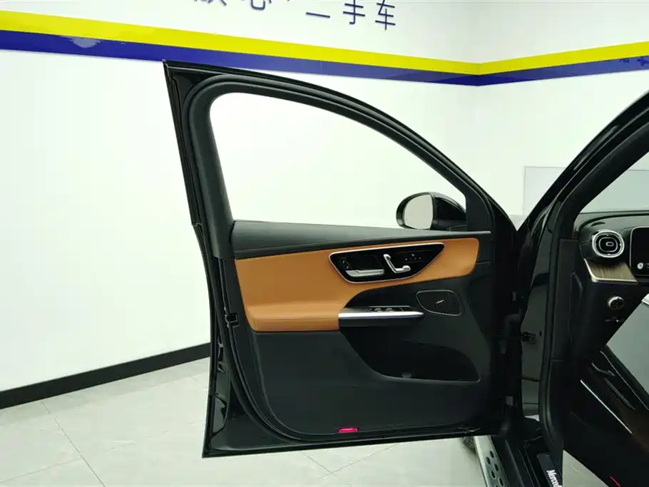 Mercedes-Benz GLC 2024 GLC 300 L 4MATIC 5 мест
