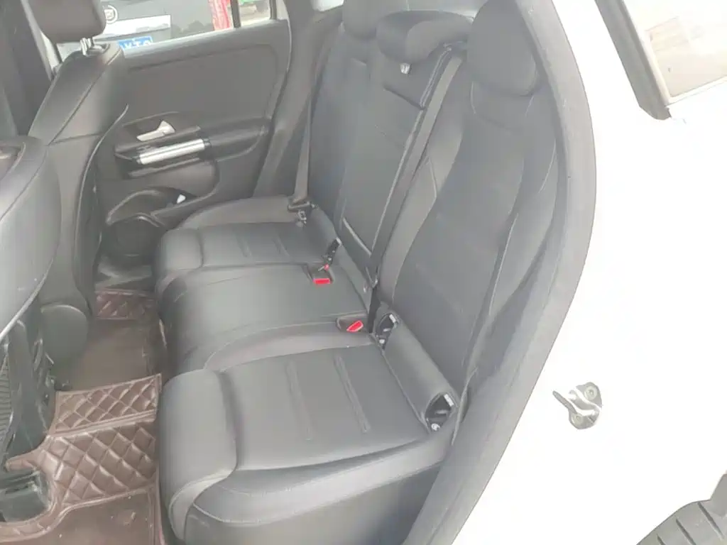 Mercedes-Benz GLA — миниатюра 17