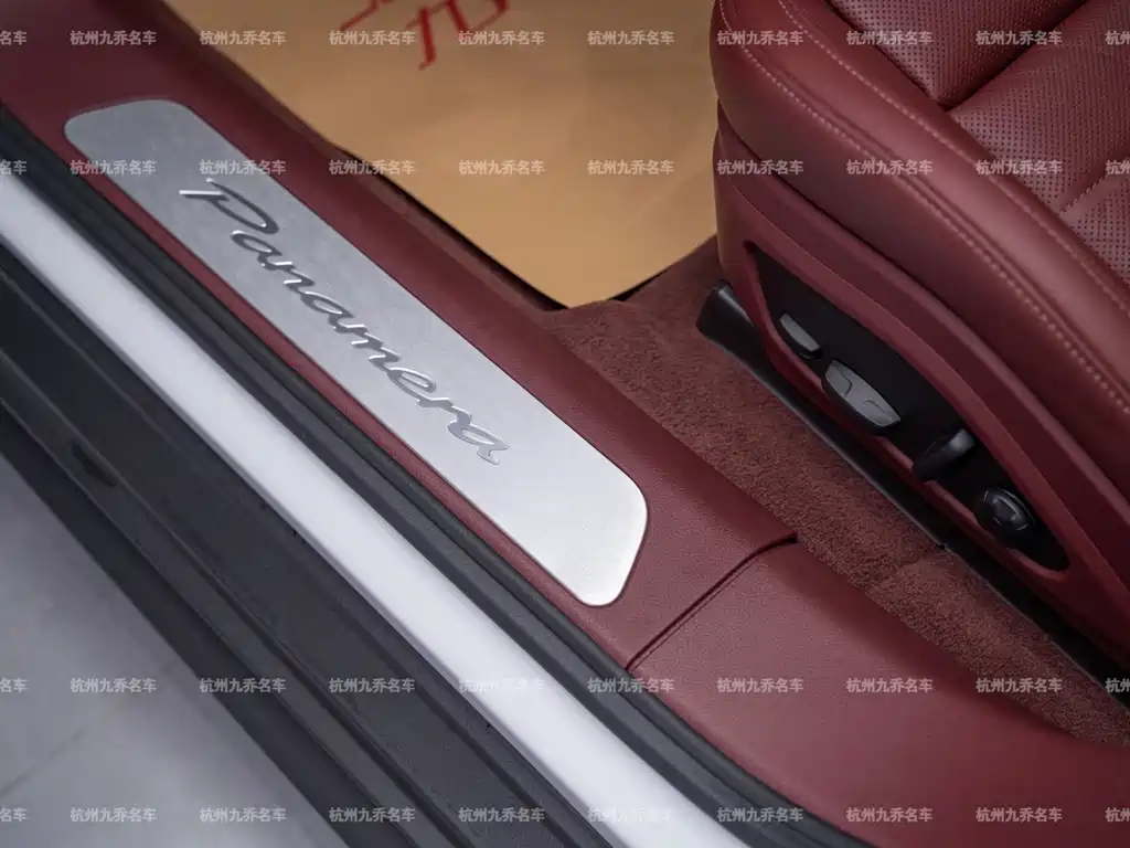 Porsche Panamera — миниатюра 24