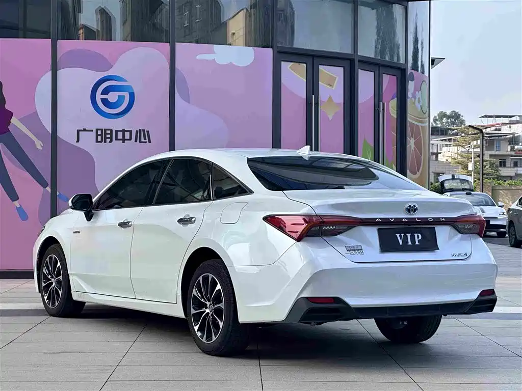 Toyota Avalon — миниатюра 7