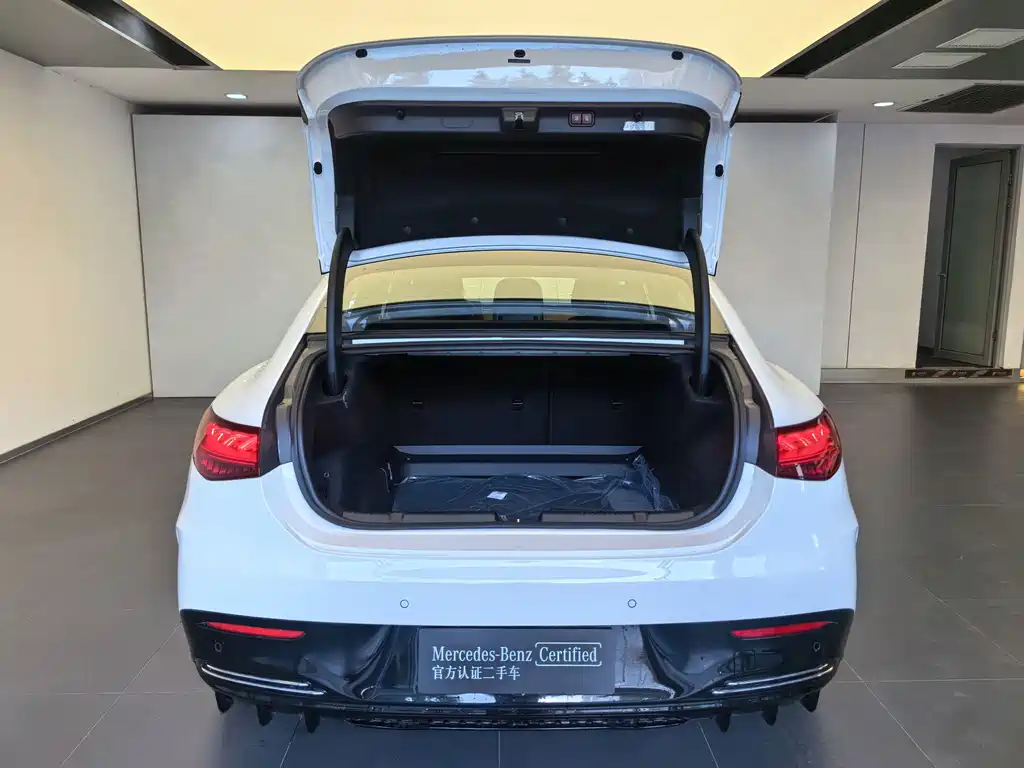Mercedes-Benz EQE — миниатюра 8