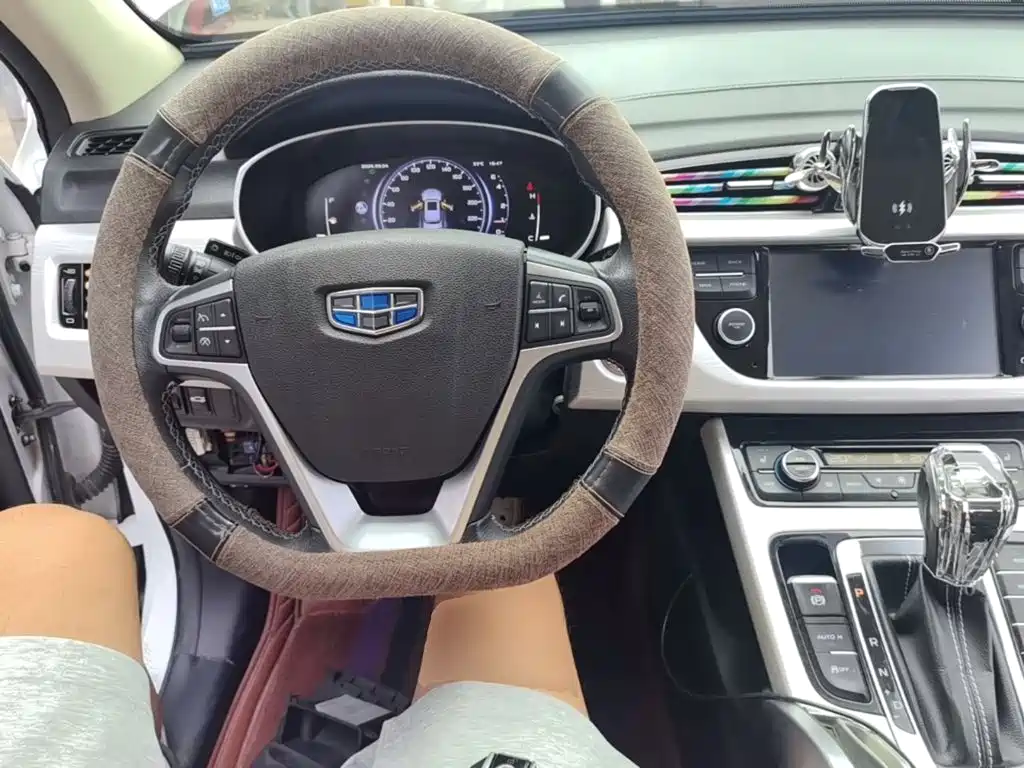 Geely Boyue — миниатюра 10