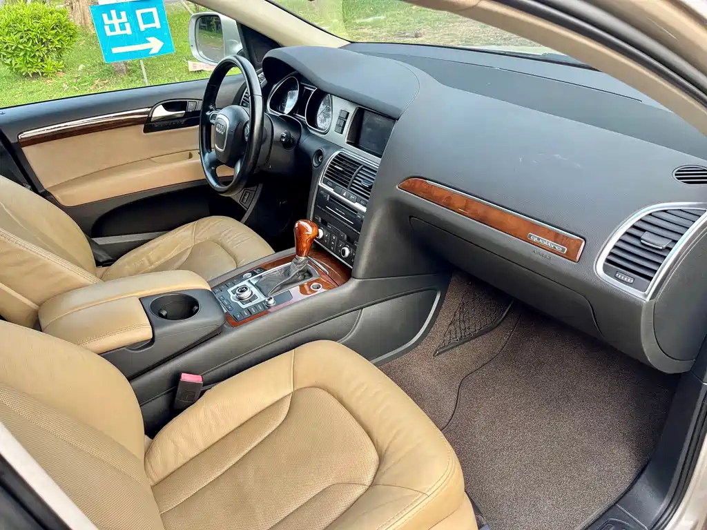 Audi Q7 — миниатюра 14