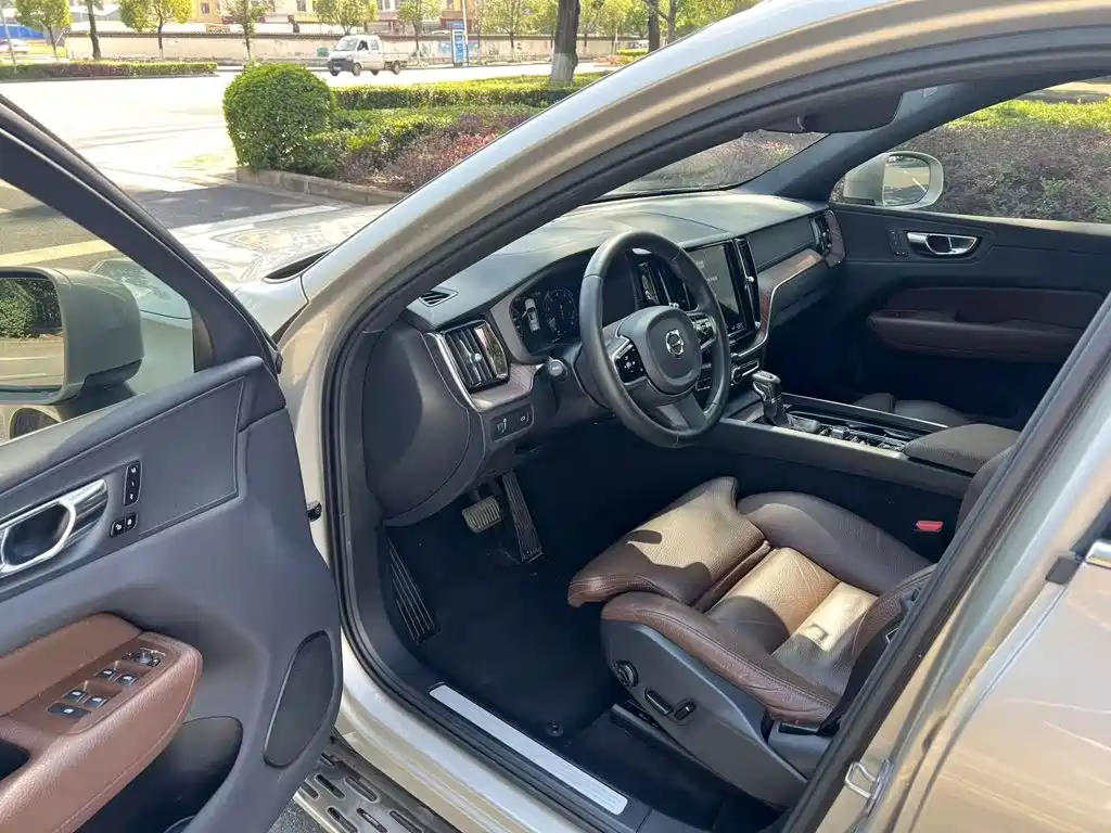 Volvo XC60 — миниатюра 16