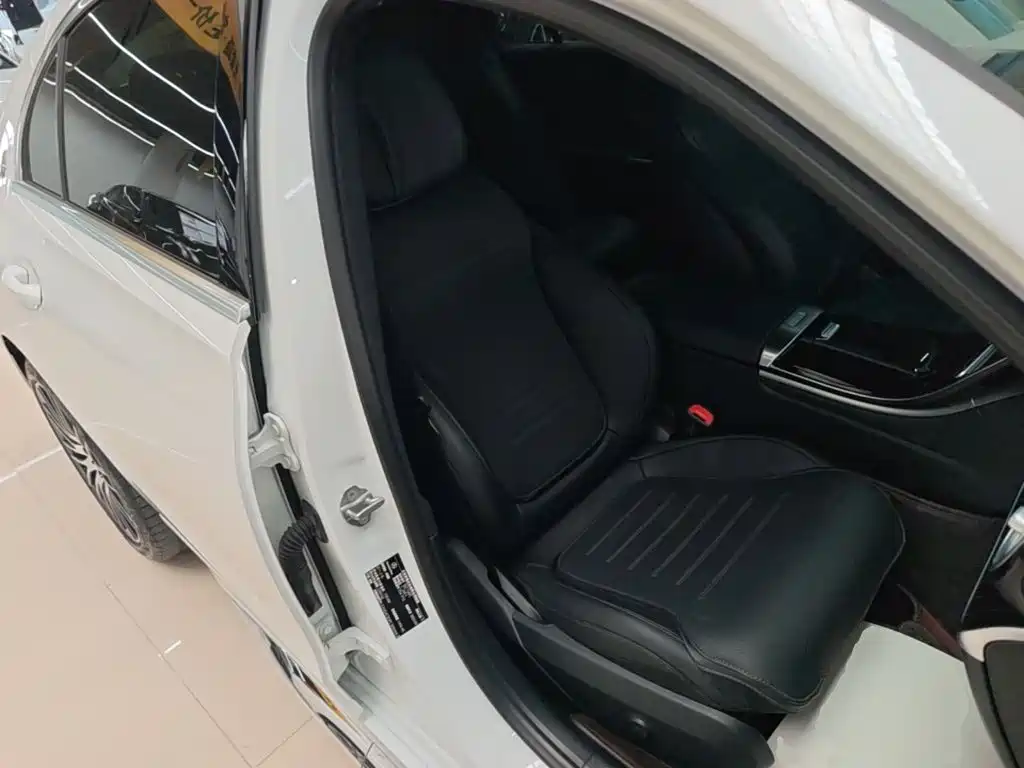 Mercedes-Benz C-Class — миниатюра 25