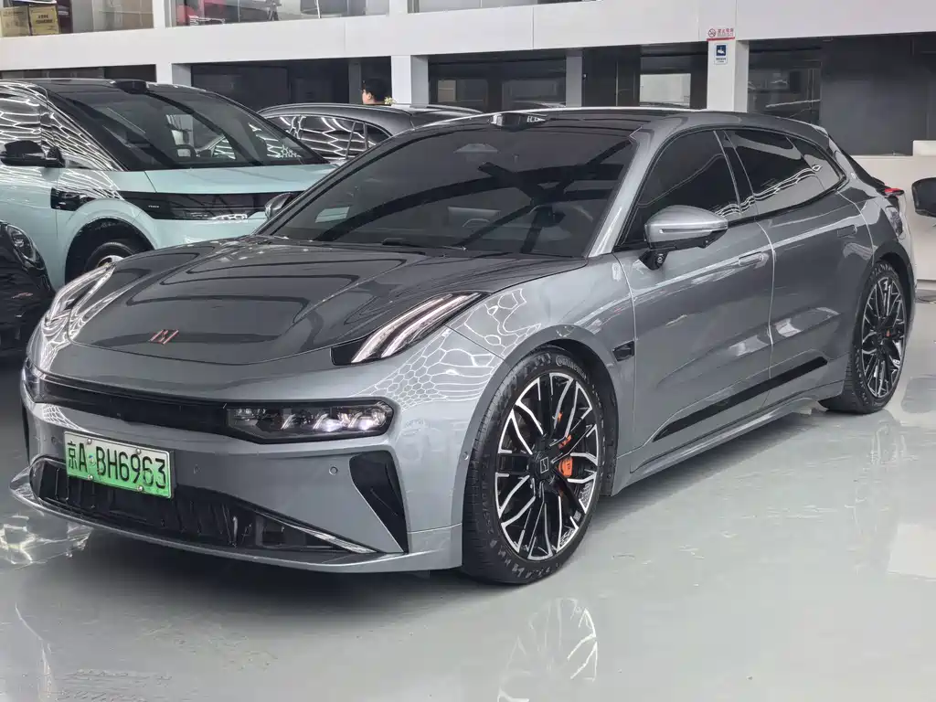 Zeekr 001