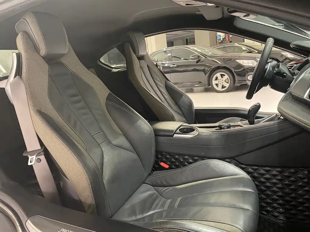 BMW i8 — миниатюра 9