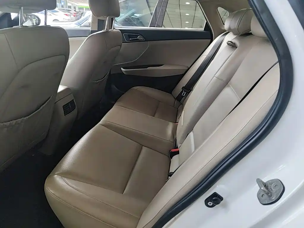 Hyundai Mistra — миниатюра 17