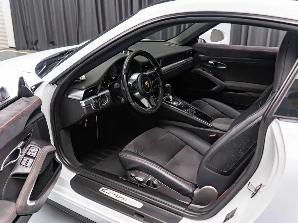 Porsche 911 2013 Carrera 4S 3.8L