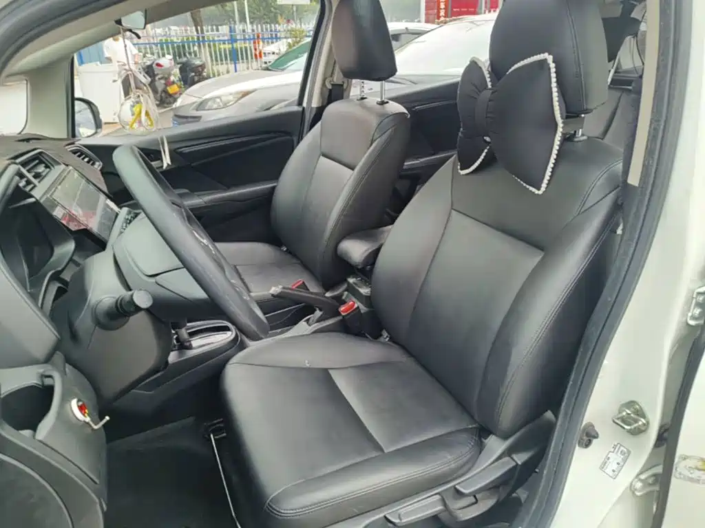 Honda Fit — миниатюра 15