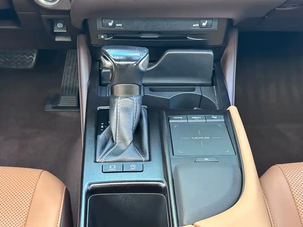 Lexus ES — миниатюра 7