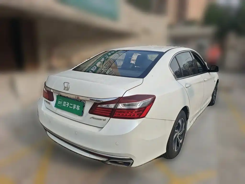 Honda Accord — миниатюра 6