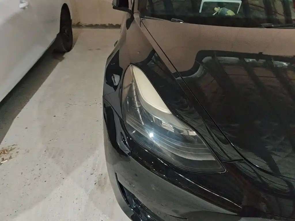 Tesla Model 3 — миниатюра 8
