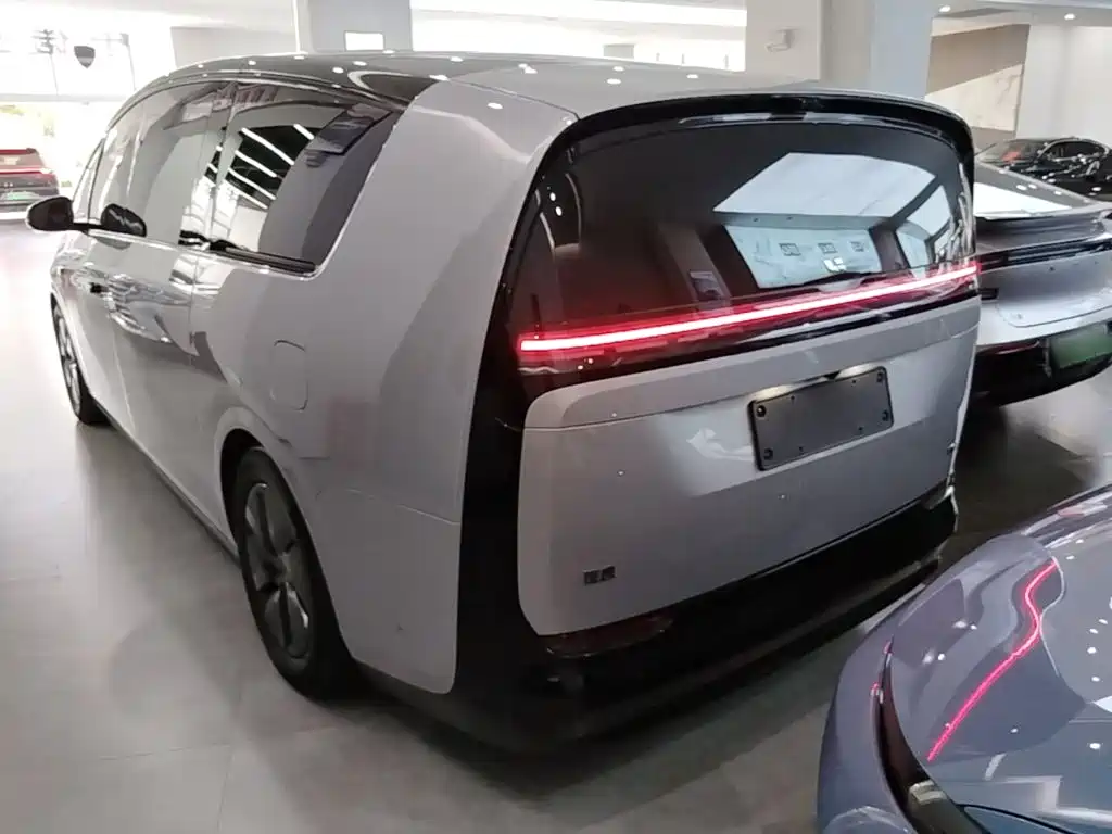 Li Auto Li MEGA — миниатюра 5