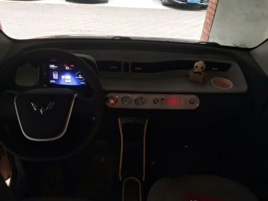 Wuling MINIEV — миниатюра 10