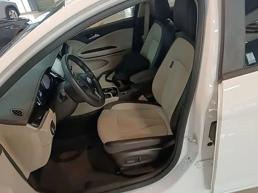 Buick Verano — миниатюра 15