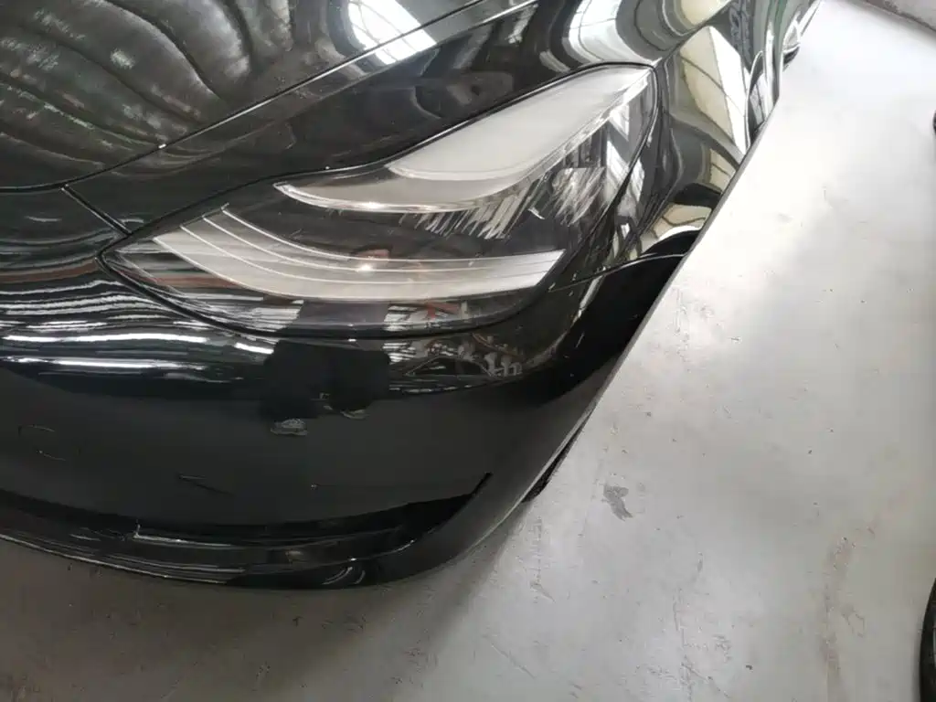 Tesla Model 3 — миниатюра 24