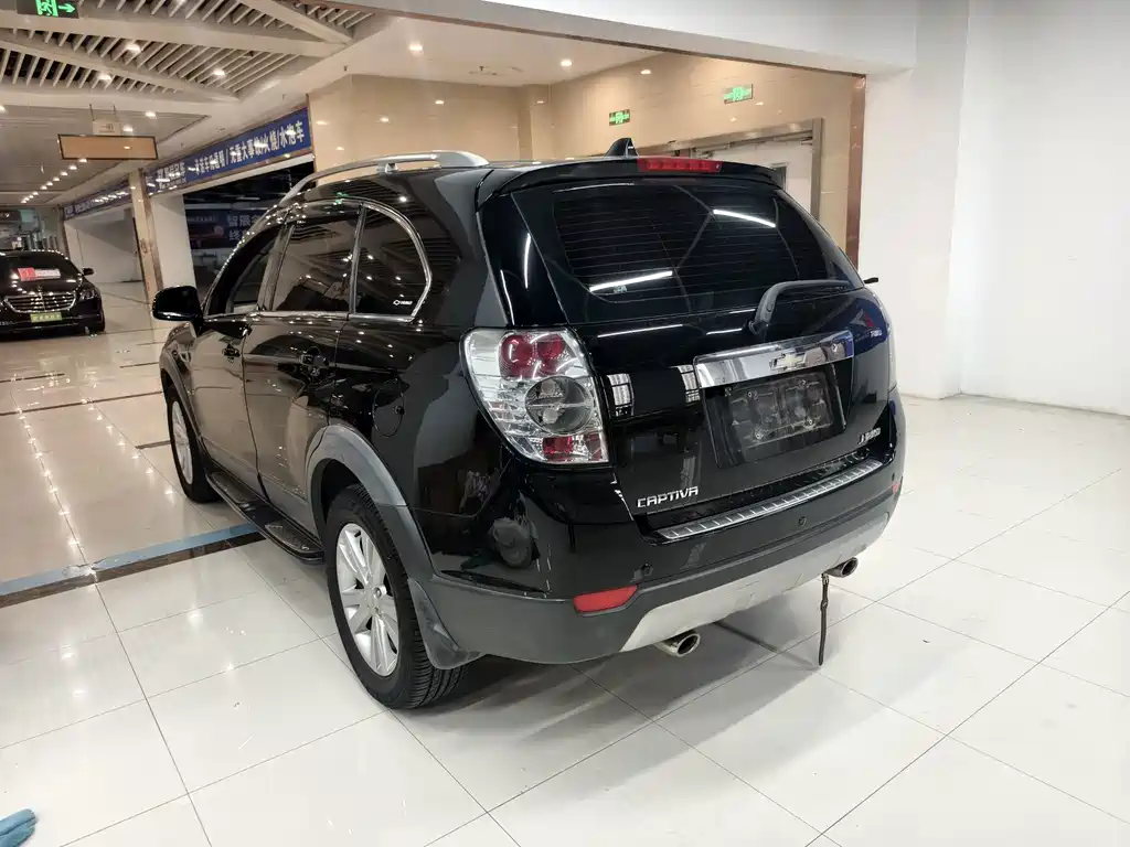 Chevrolet Captiva — миниатюра 3